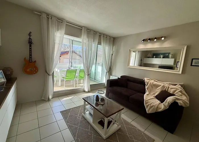 Renove A 350m De La Plage, アパート *