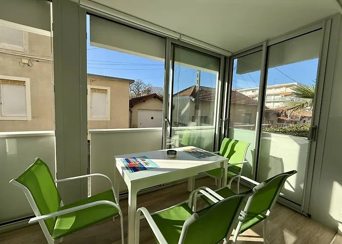 Renove A 350m De La Plage, * アルカション